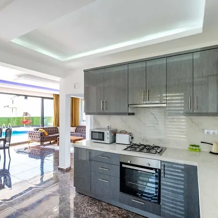 Hotel Defne