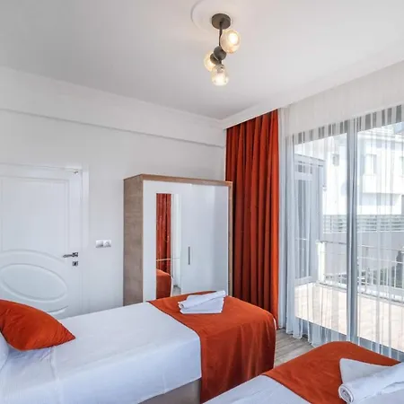 Hotel Defne *